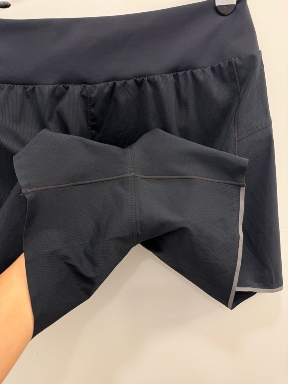 Ciele Athletics Women's TRNShort 4 in Brief - Black Active Shorts size large - Picture 8 of 12